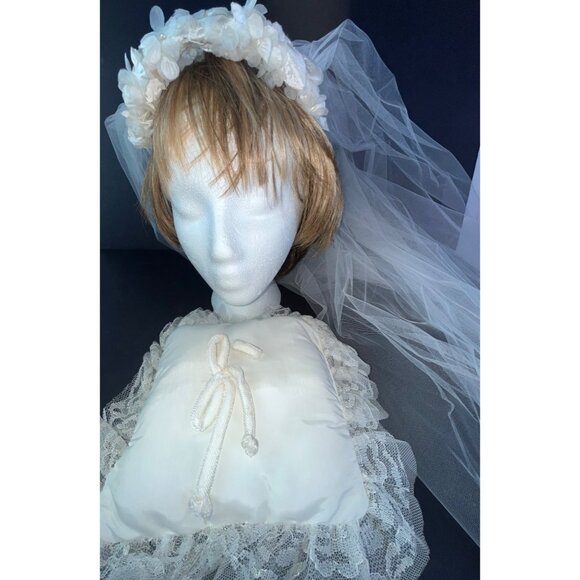 Vintage Bridal Veil 32" With Floral Crown & Ring Bearer Pillow White - Picture 1 of 8
